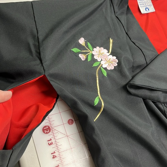 JAPANESE KIMONO NWT Floral Embroidery Red Lined w/ Pink Obi Black Obijime O/S - Picture 8 of 16